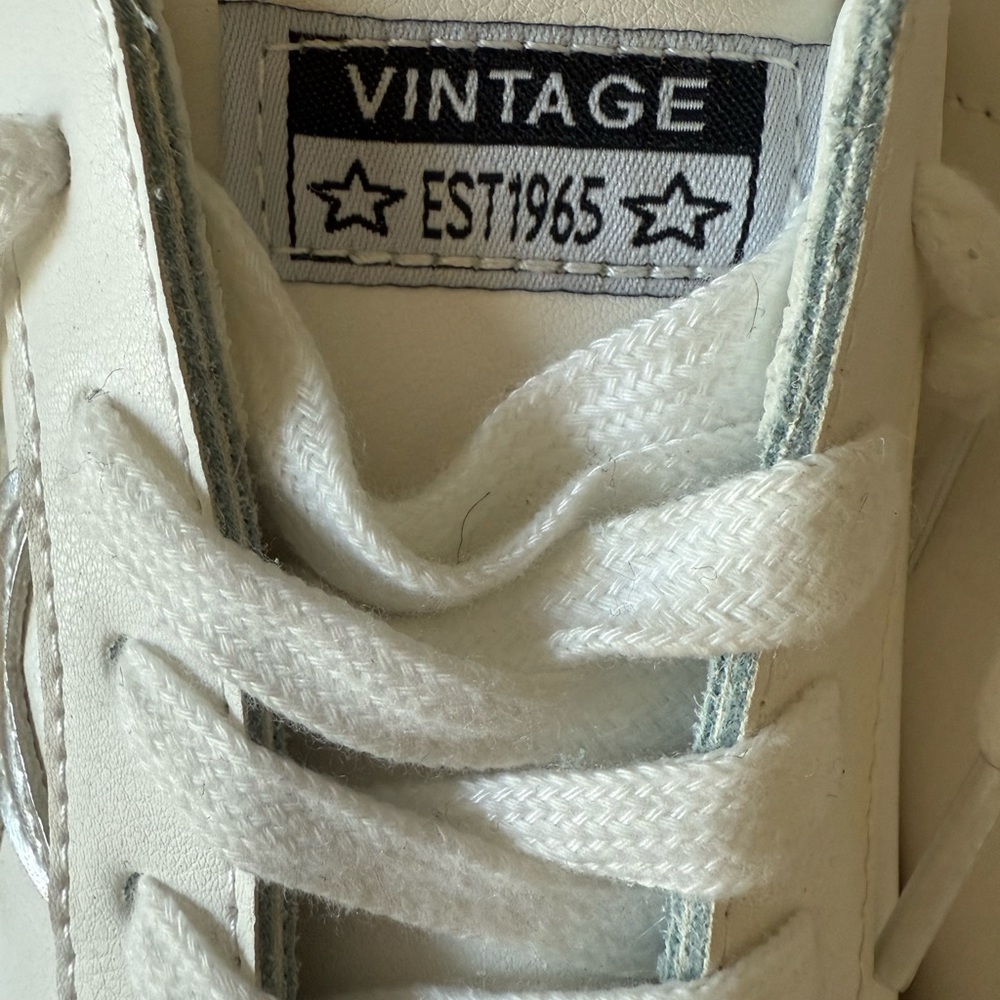 Vintage Havana White and Silver Star women’s sneakers - Picture 4 of 8